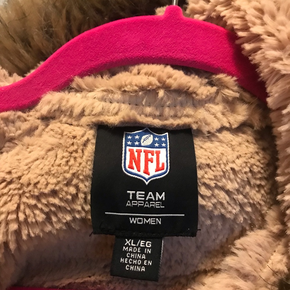 Steelers winter jacket - Picture 3 of 3